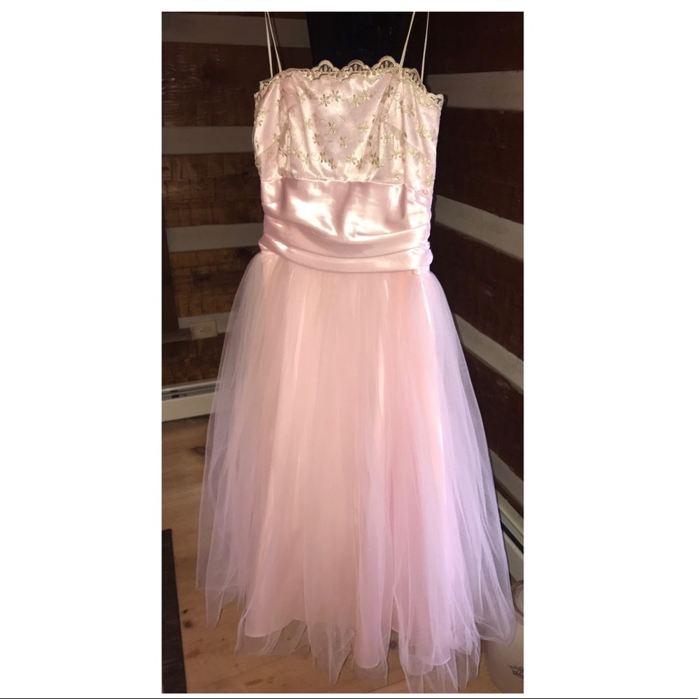Prom Dress | Light Pink w/ Gold Embroidery | Large
